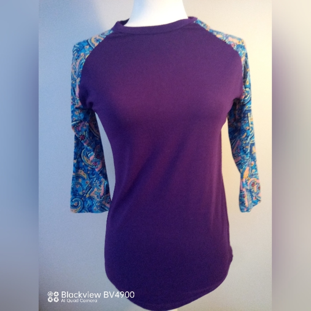 LuLaRoe 3/4 Length Sleeve Top XXS